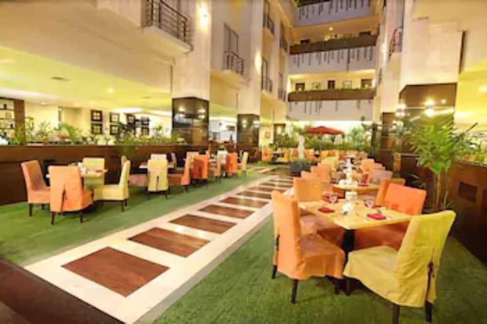 Golden Flower By Kagum Hotels Bandung Exteriér fotografie