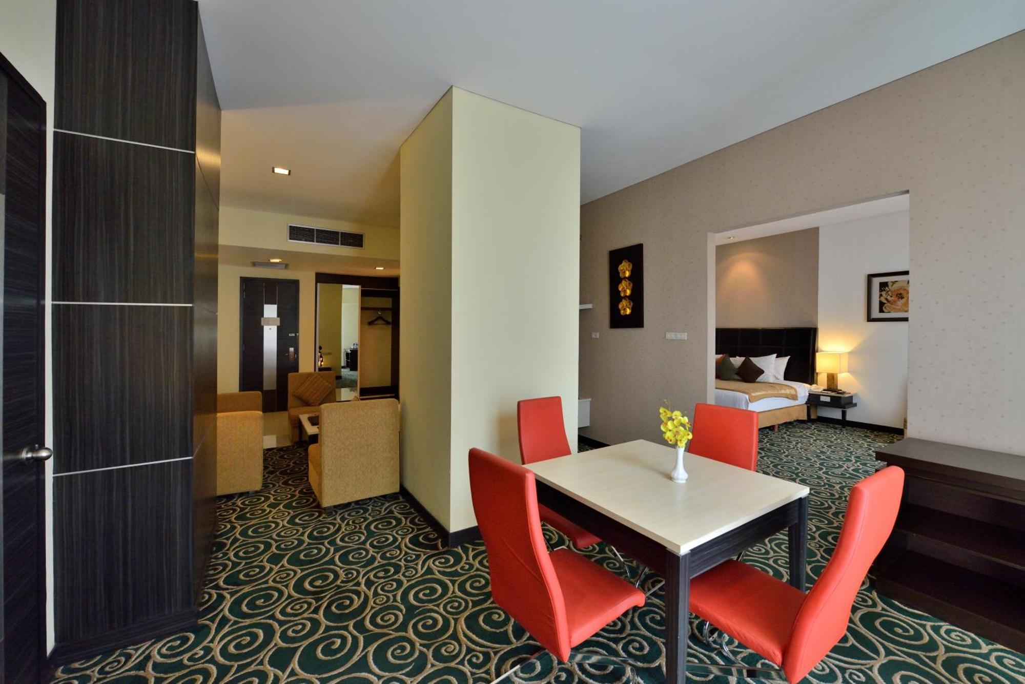Golden Flower By Kagum Hotels Bandung Exteriér fotografie